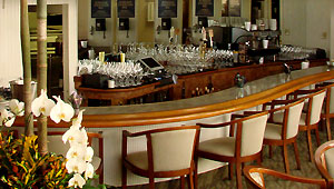 San Diego Restaurants Marine Room's full service bar
