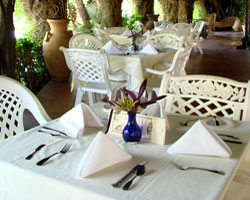 Register with Melvyn's Restaurant today!