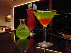 Enjoy our spectacular bar drinks with your meal