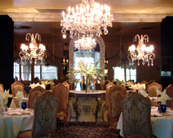 For an evening of excellent fine dining, join Melvyn's Restaurant for dinner
